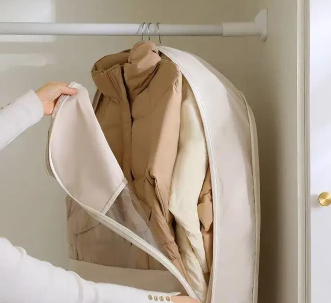 Compressible dustproof garment storage bags
