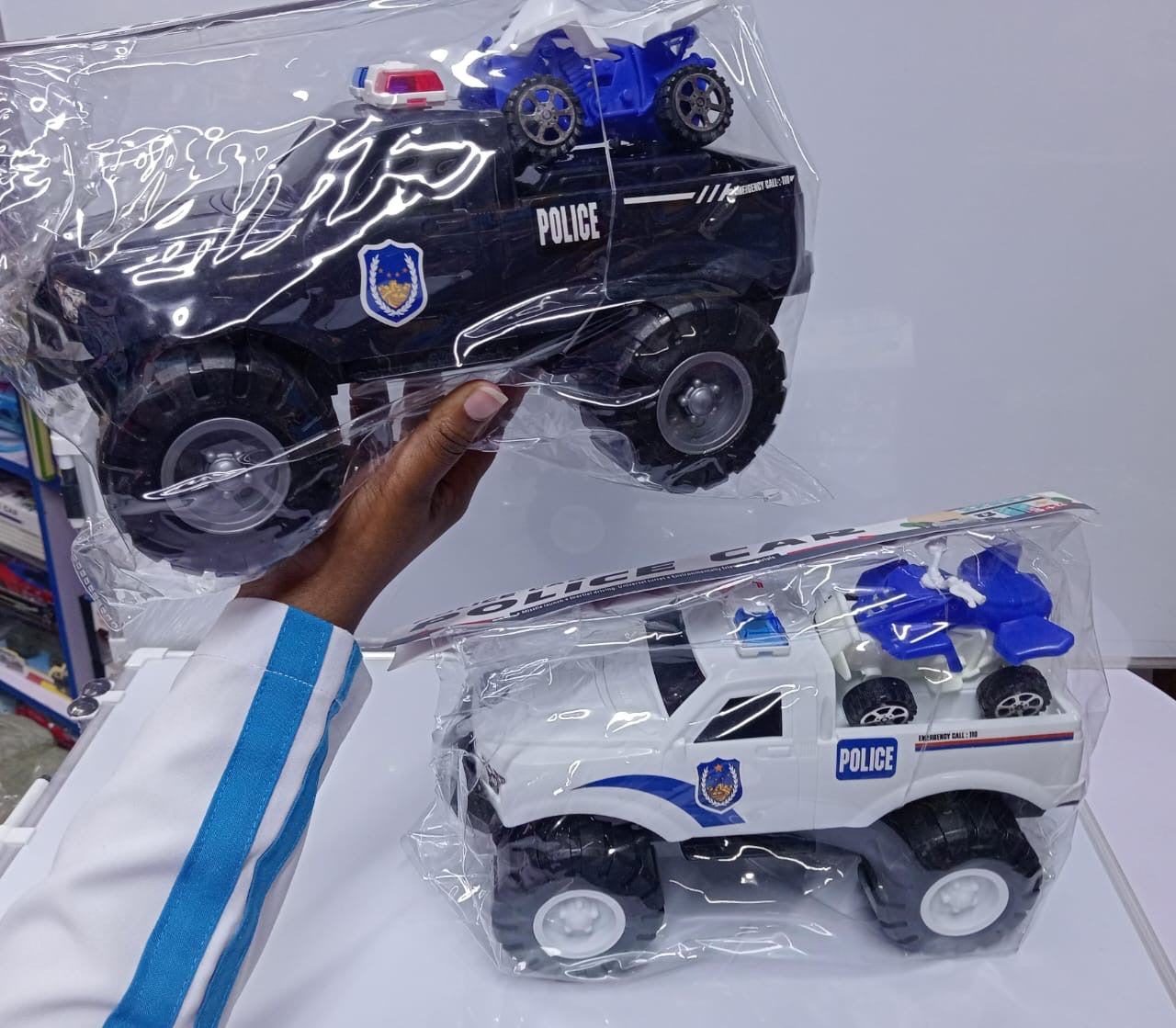 Big 2 in 1 police truck