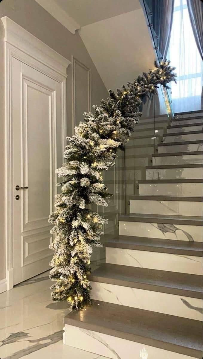 2.7M Christmas Snow Flocked Garland +10meters lights