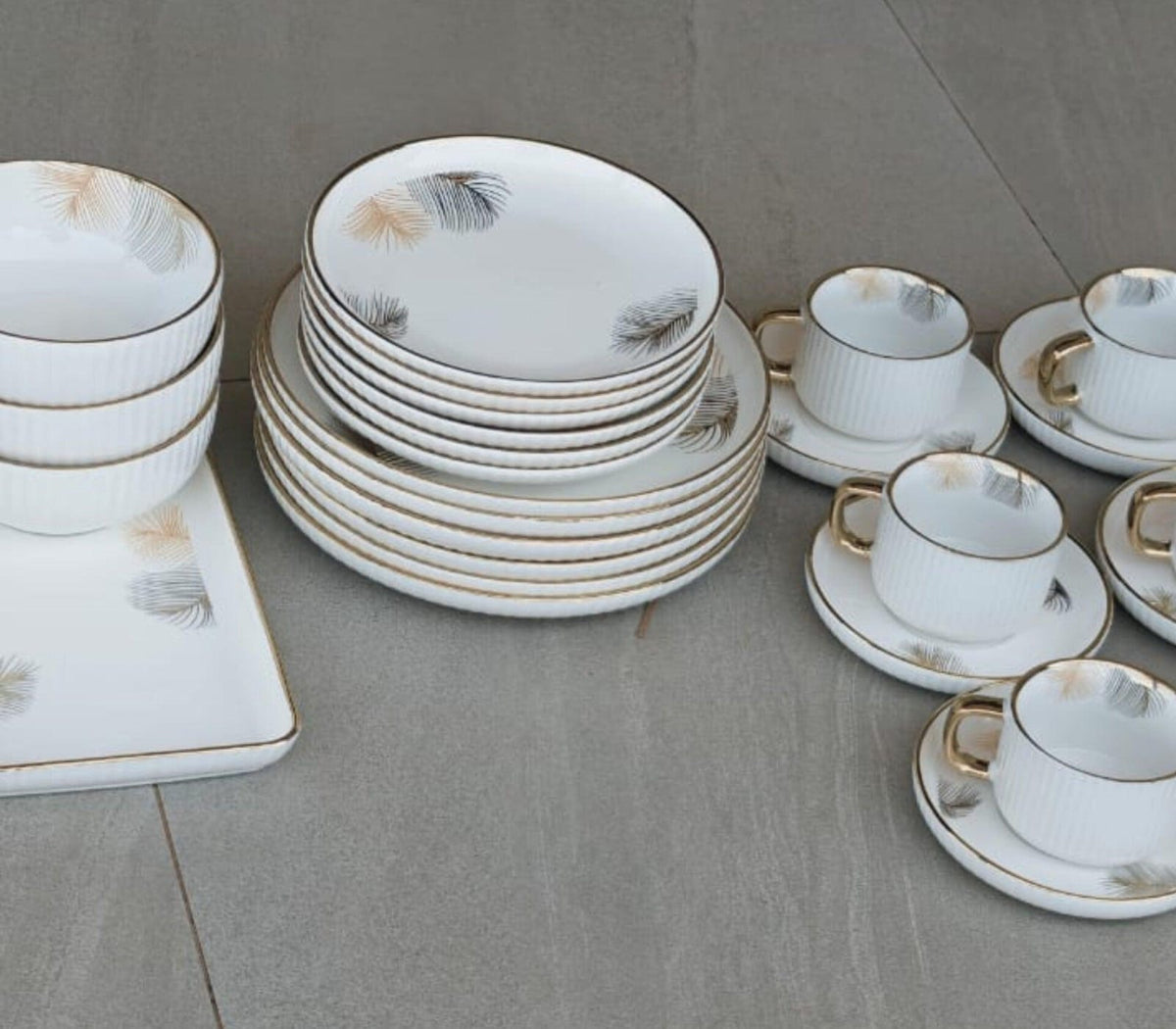 32pcs Elegant European Porcelain Dinner set