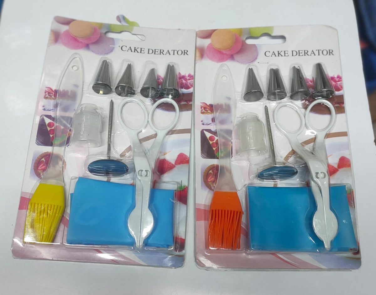 Cake decorator
