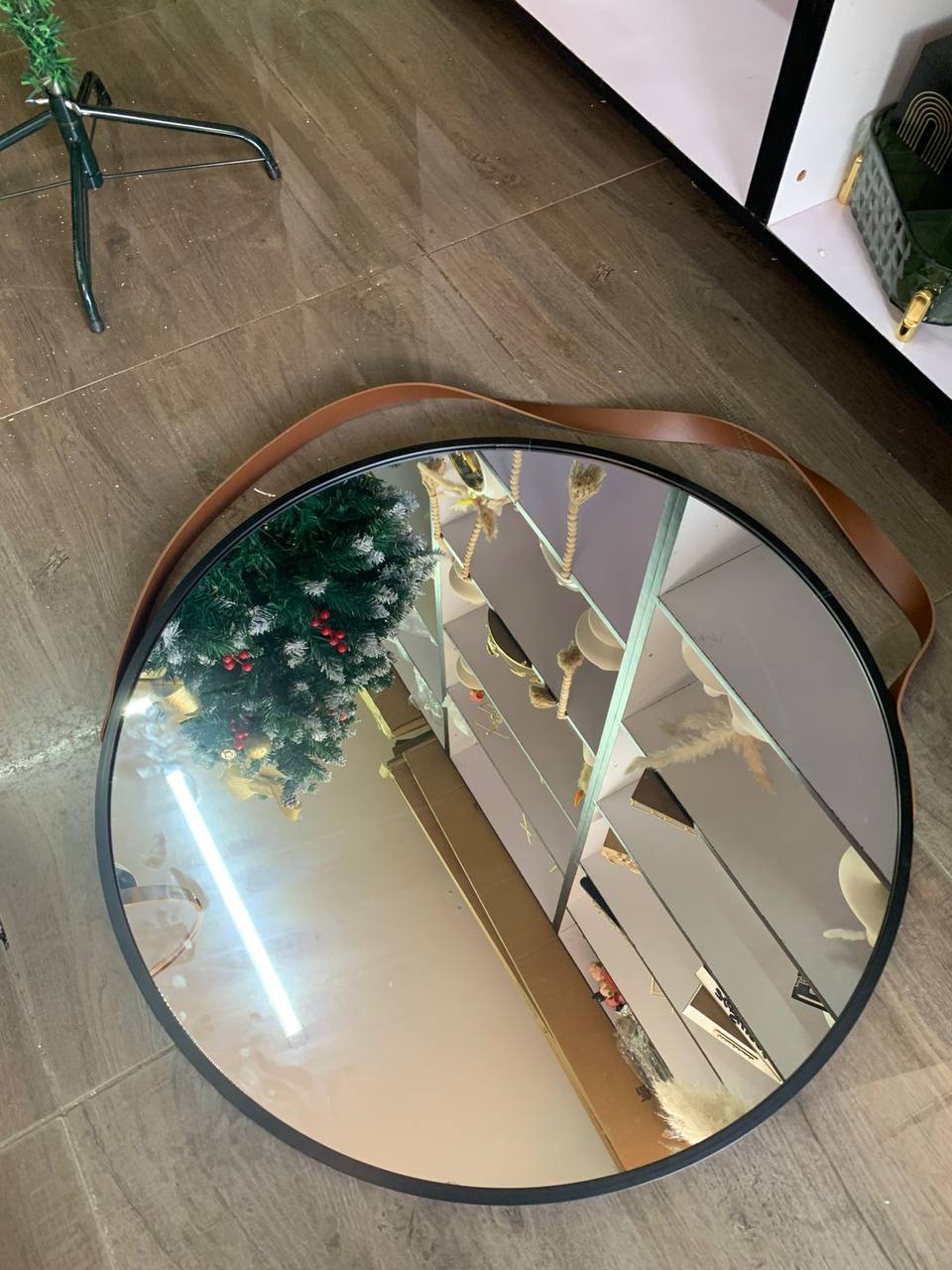 Minimalist Nordic Round Decorative Mirror With A Leather Strap