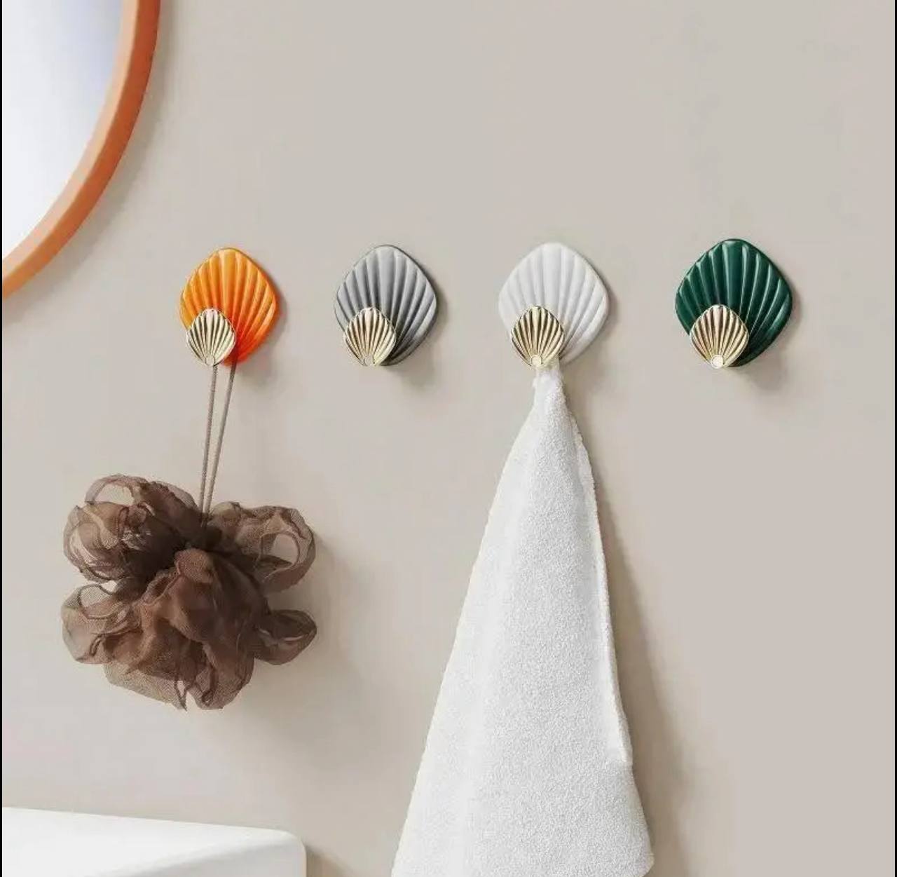 4pcs Creative Shell Shape Wall Hanging Hook