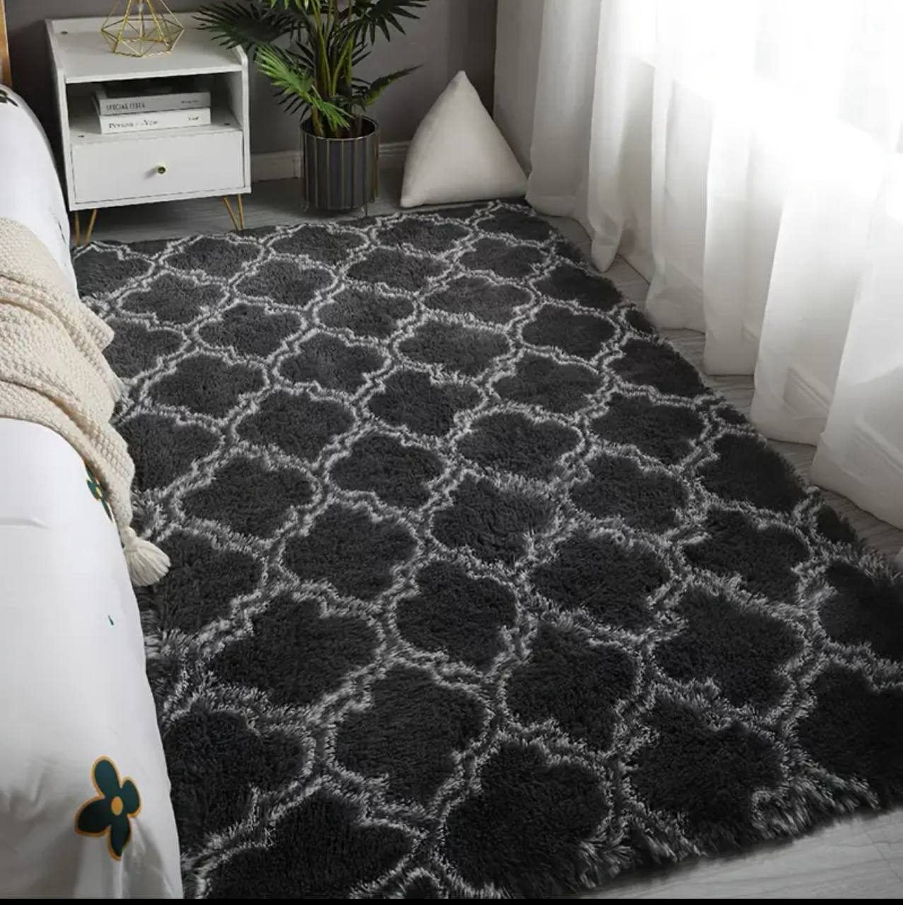 Bedside fluffy carpets