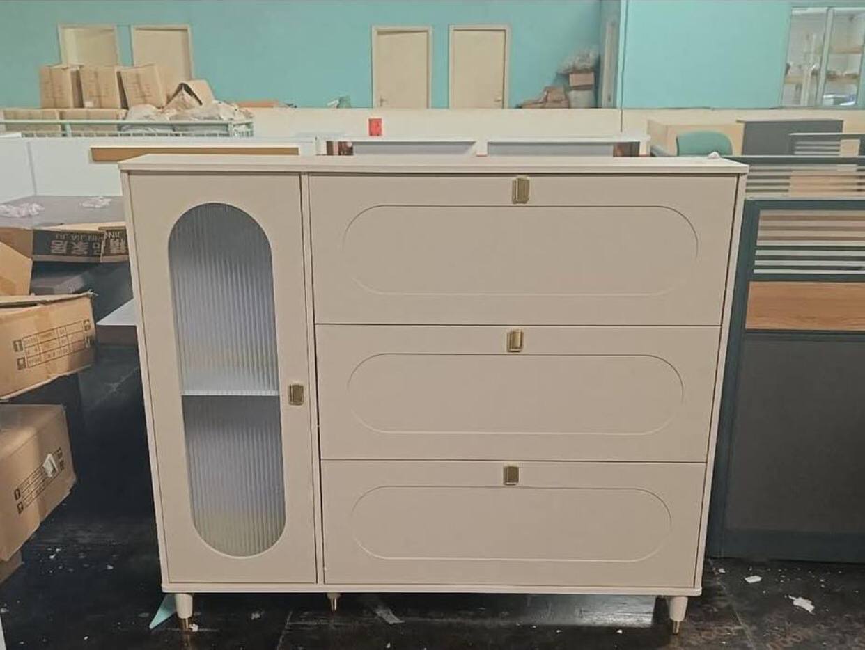 1.4 MetersMega Bucket Flip shoe rack