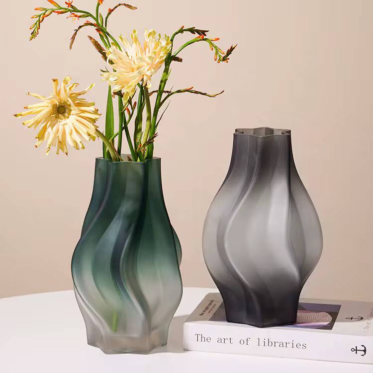 Medium Nordic glass flower vase