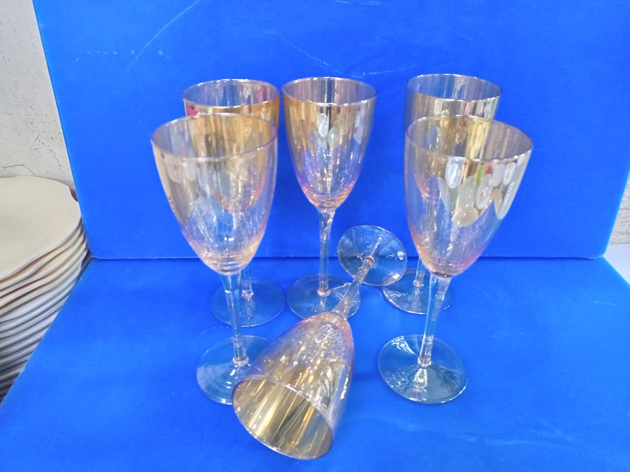 6 PCs clerked wine glass