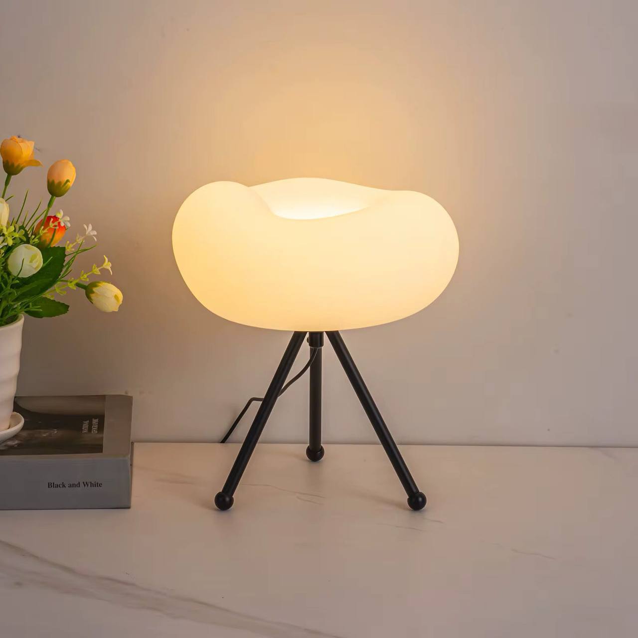 Creative Luxury Tripod Cloud Lamp