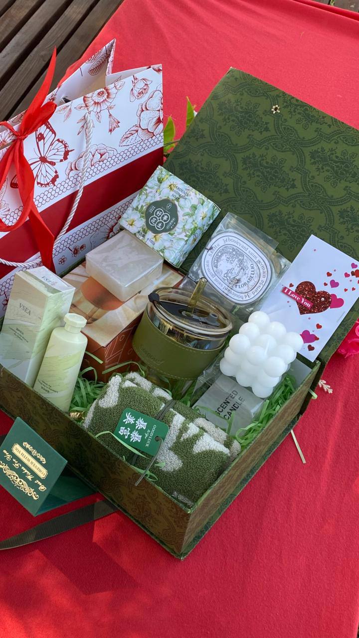 HOT VALENTINES LADIES GIFT SET