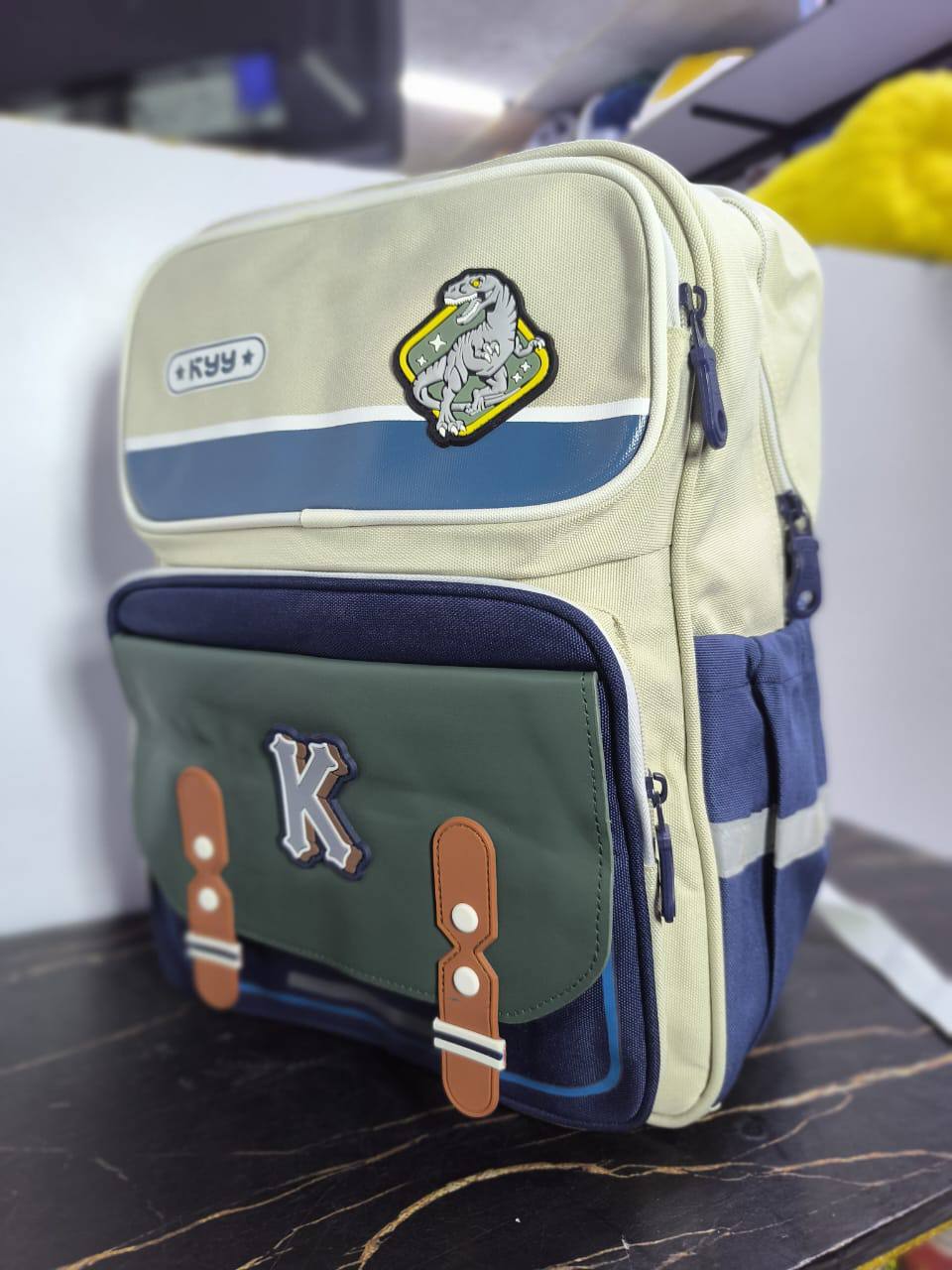 Heavy capacity school bag