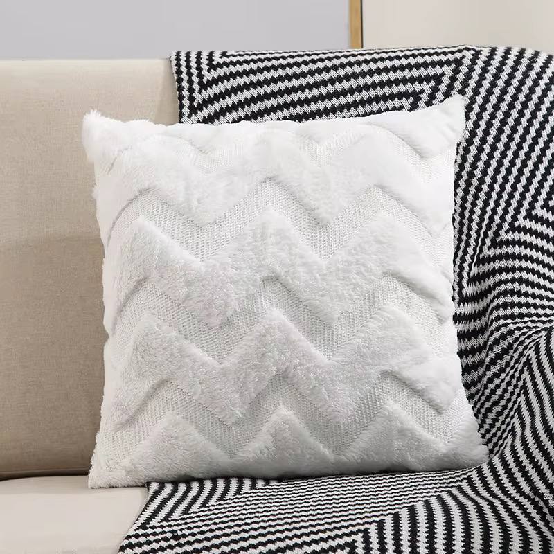 Wave Pattern Luxey Pillowcase
Solid Color Plush Cushion Cover