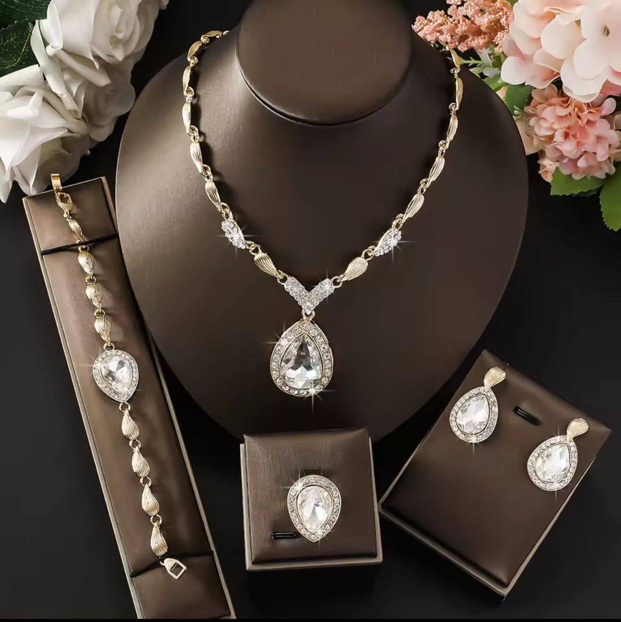 4 PC MATCHING JEWELLERY SETS