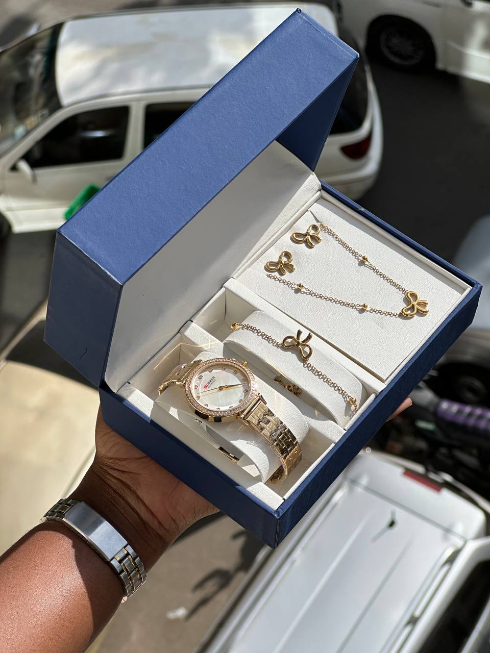 Ladies gold gift set