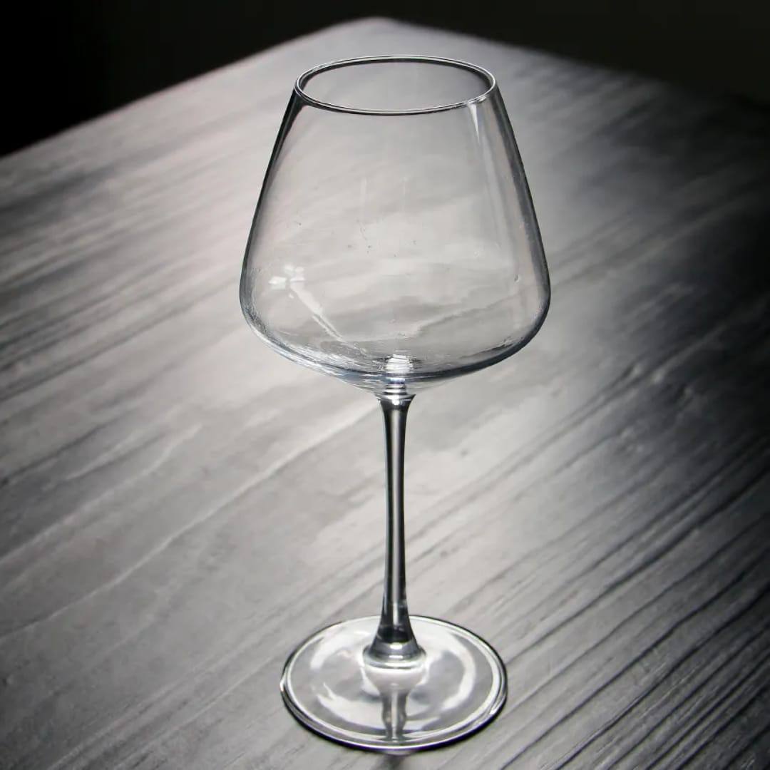 Goblet wine glass
Capacity. 613ml