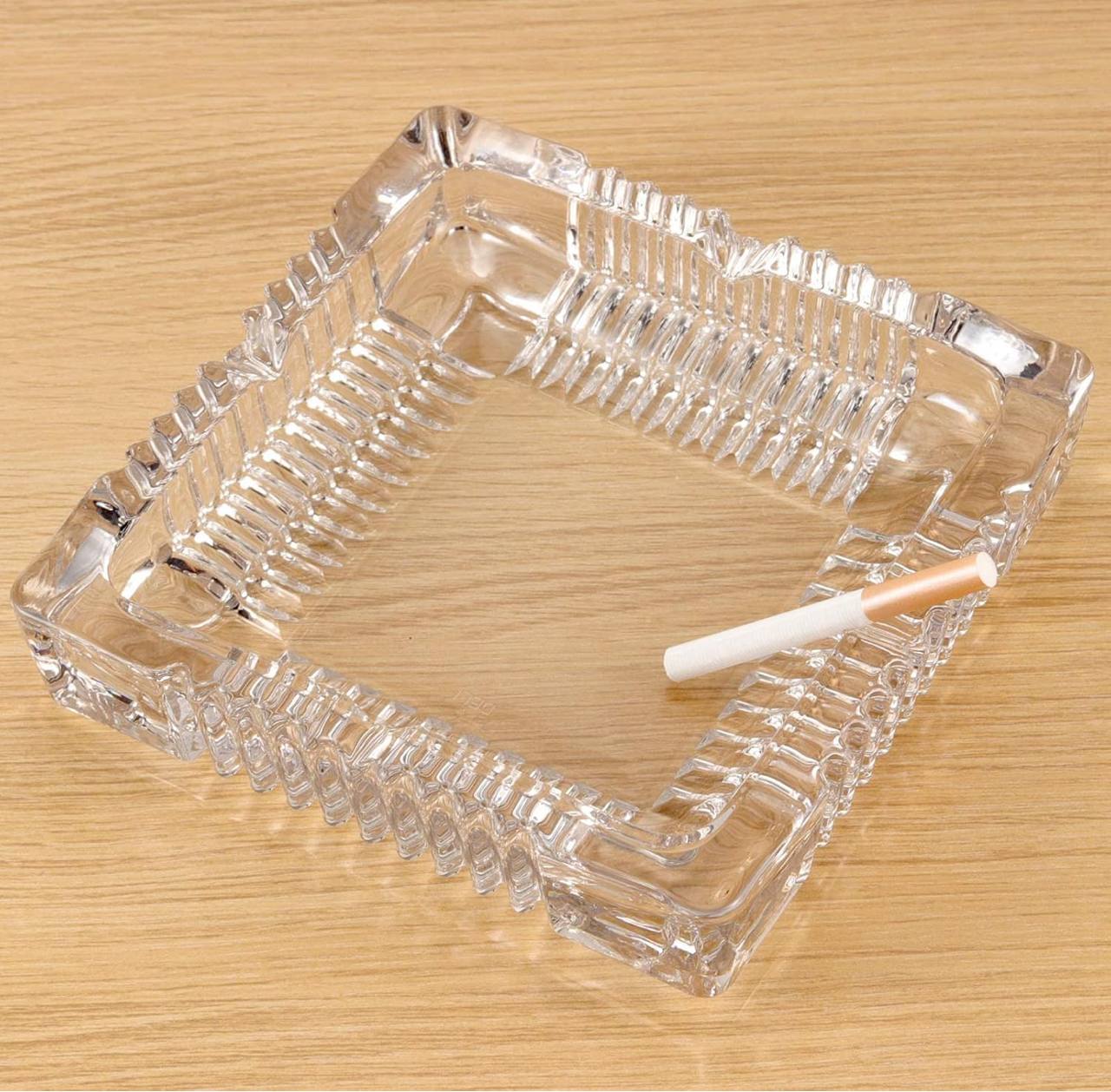 GLASS ASH TRAY SQUARE CLEAR