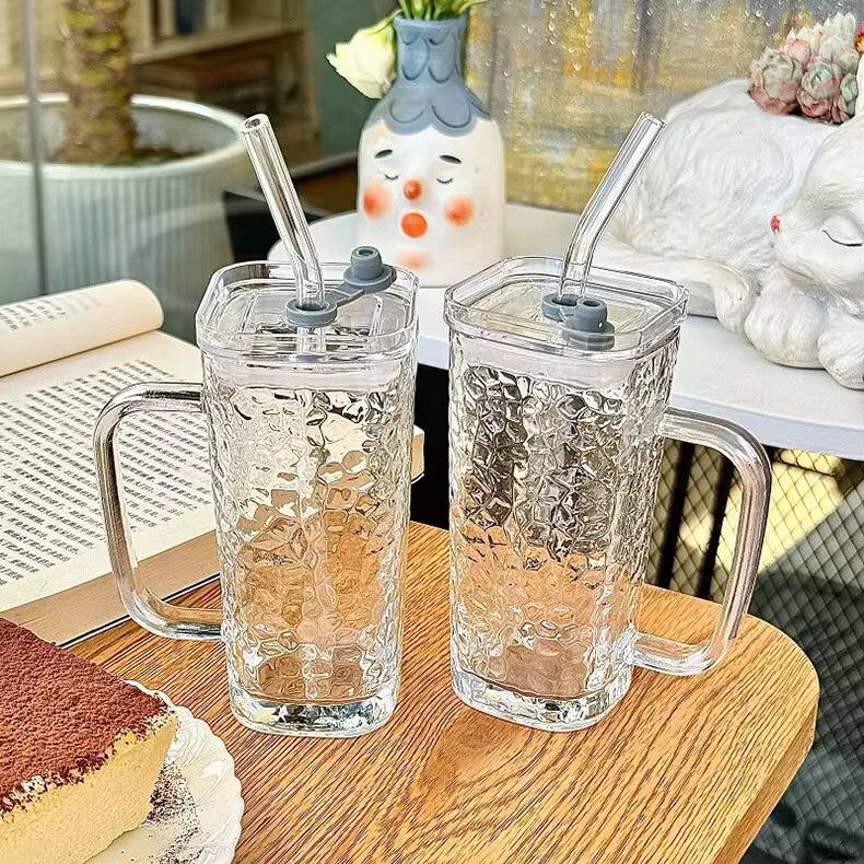 Transparent Borosilicate Drinking Glass Cup/Tumbler with lid + straw
