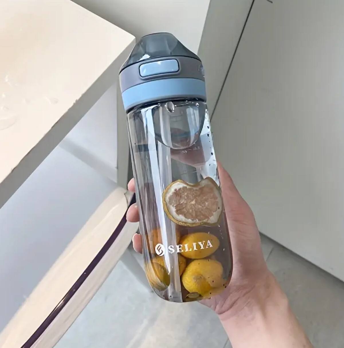 800ml with lock Lightweight Nonskid water bottle