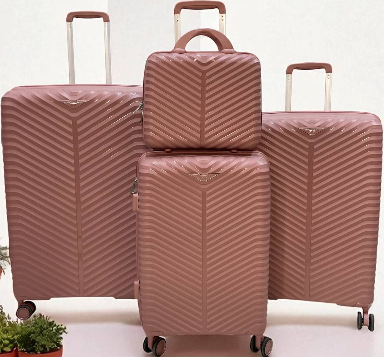 4 in 1 Luxurious unbreakable double zip Suitcase