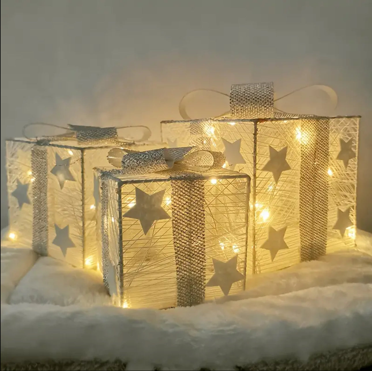 3pcs set lighted gift box
AA battery powered