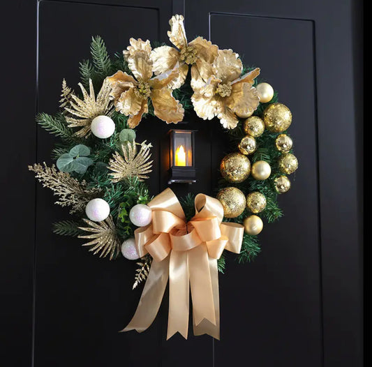 Christmas Wreath With Lamp