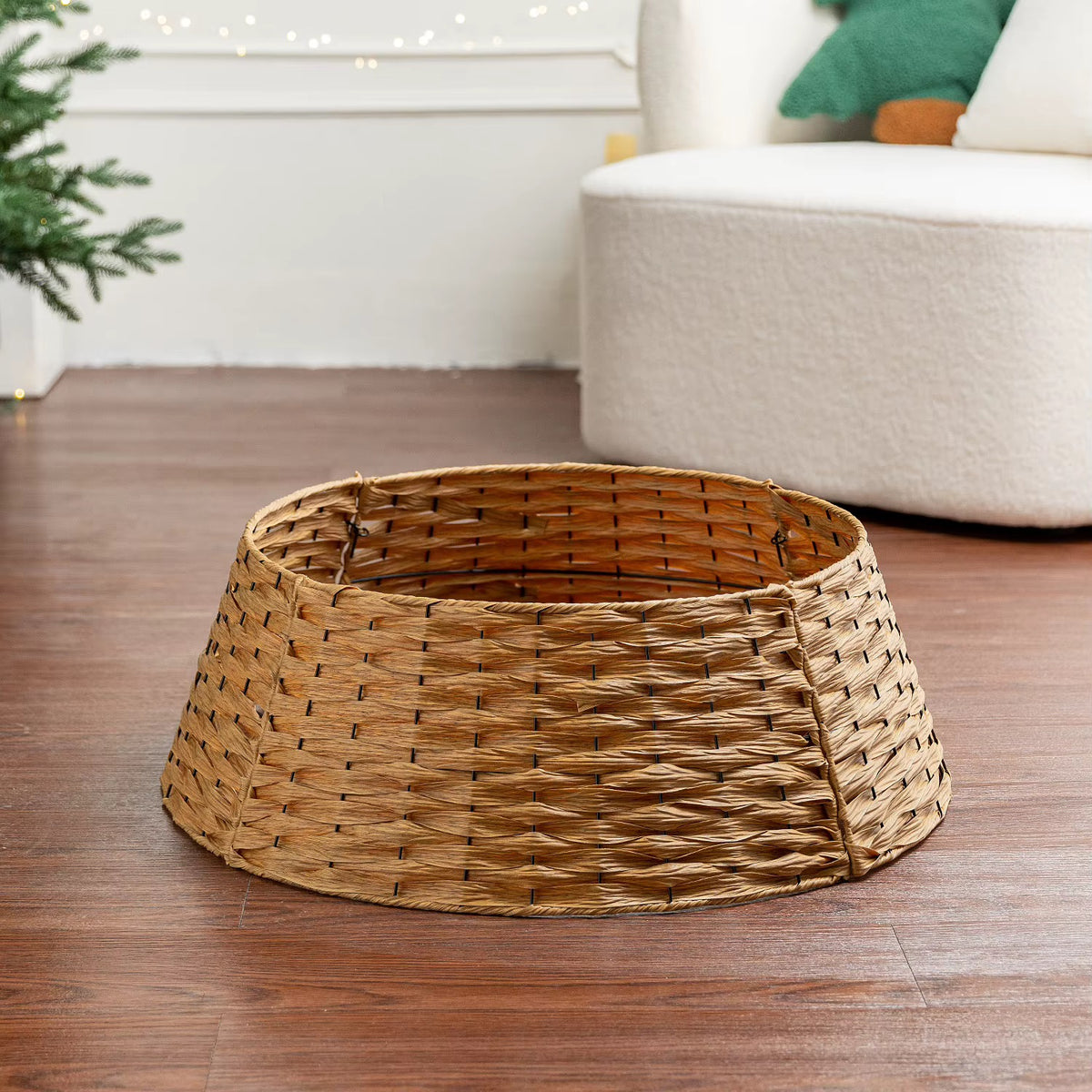 Rattan tree skirts