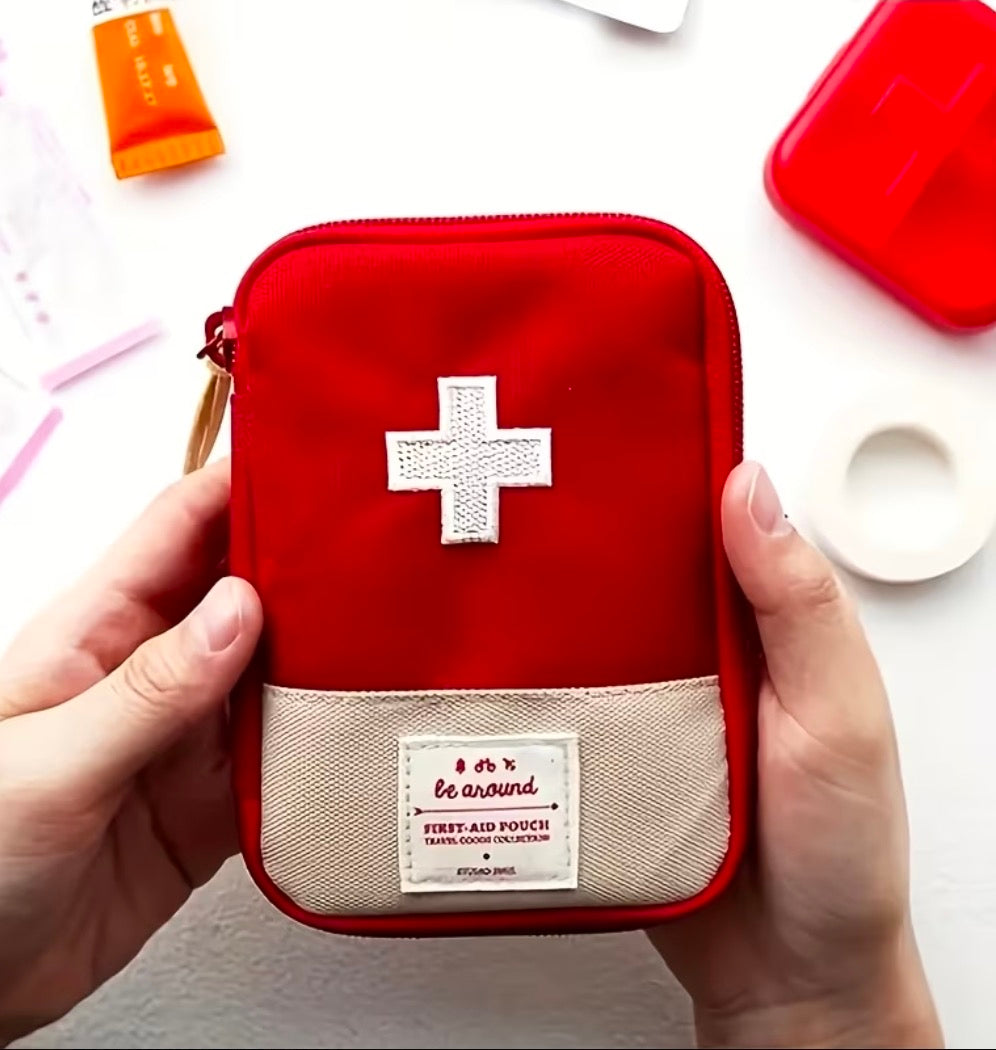 Portable first aid pouch
Medicine /pills travel bsg