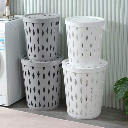 Large capacity laundry/storage basket with cover