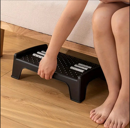 Ergonomic foot rest