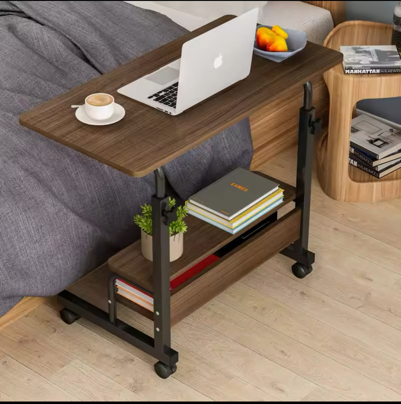 ADJUSTABLE/MOVABLE LAPTOP DESK