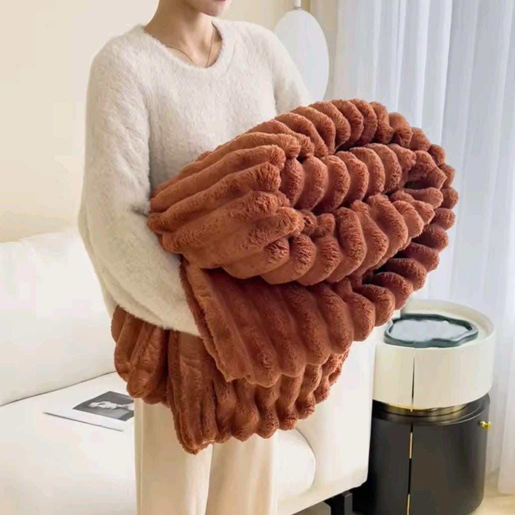 Double sided cozy throw blanket