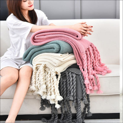 Supper Soft Knitted Throw Blankets With Tassels