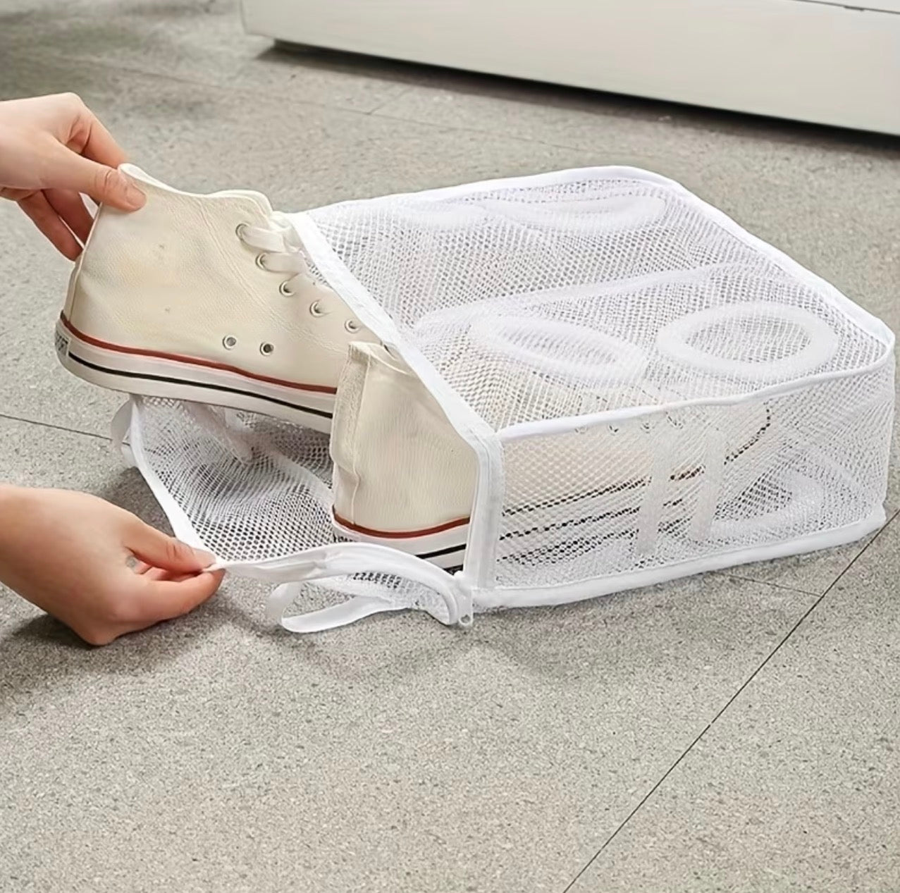 Washing machine shoe bag
