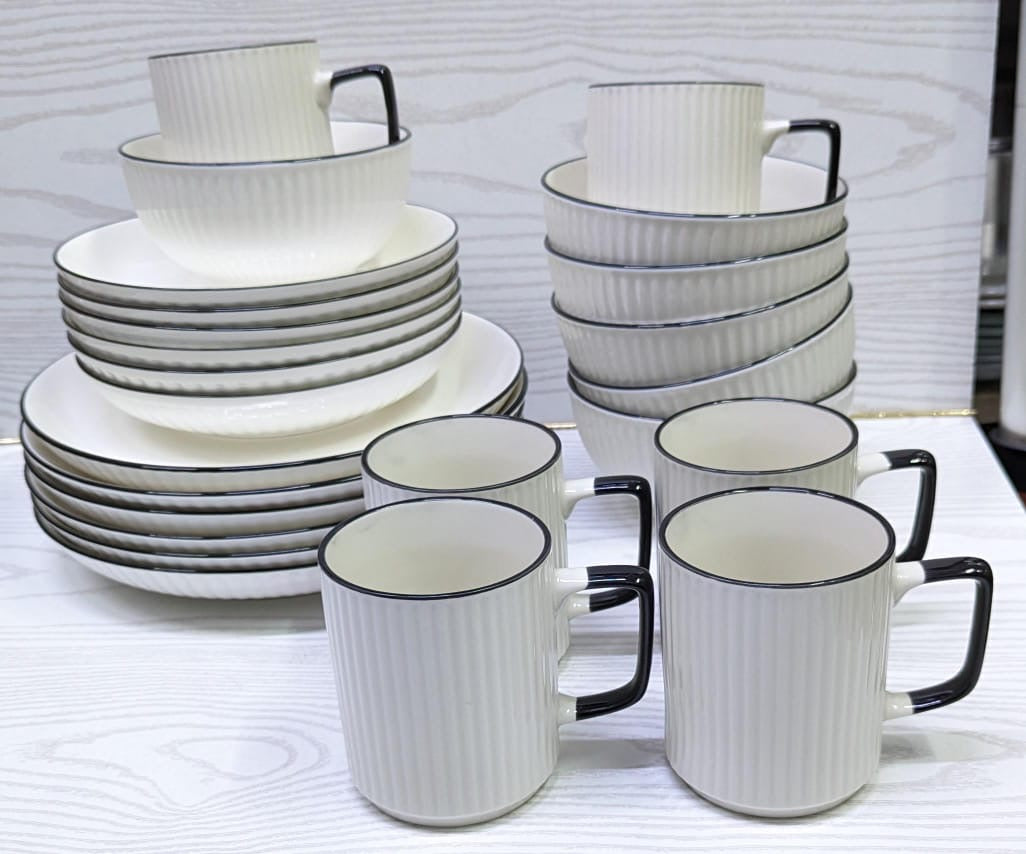 Concise white ceramic dinner set with black rim