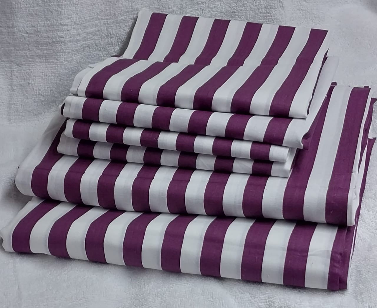 A pair of both printed pure cotton bedsheets