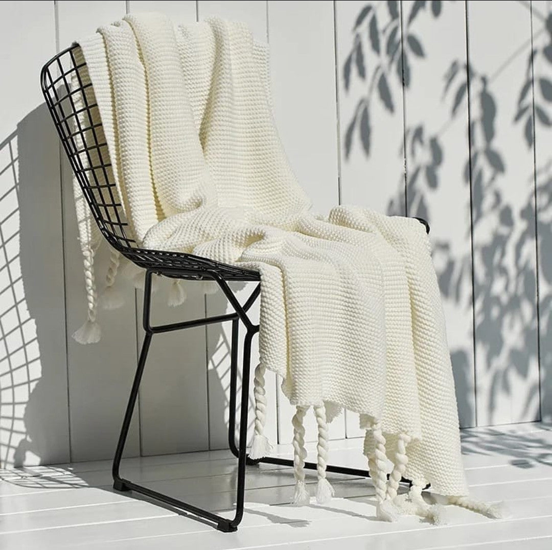 Supper Soft Knitted Throw Blankets With Tassels