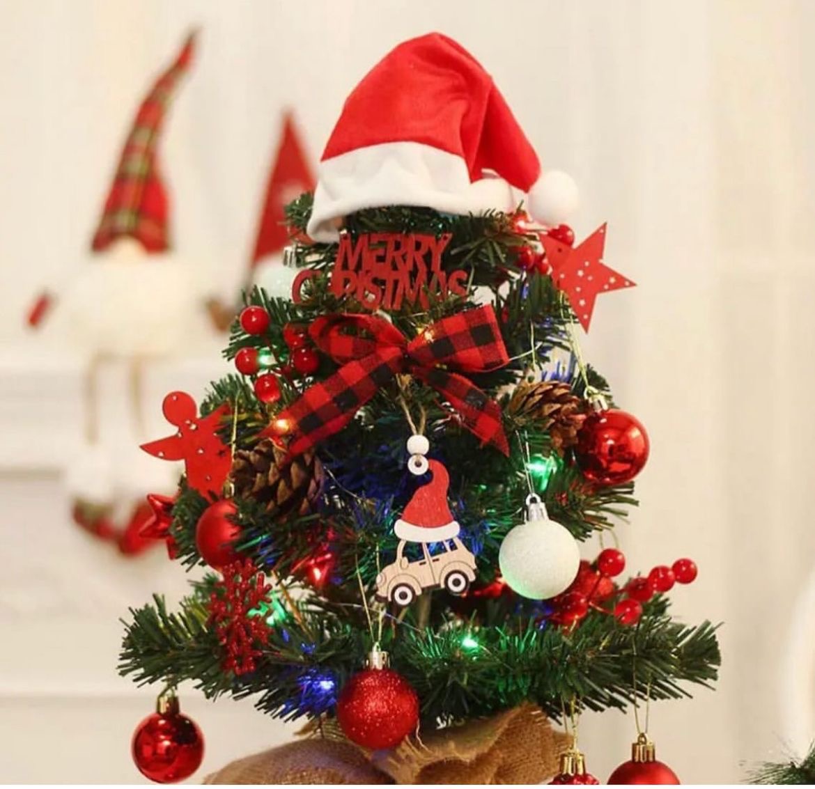 45cm high table top
Potted Christmas Tree with inbuilt lights and decoration