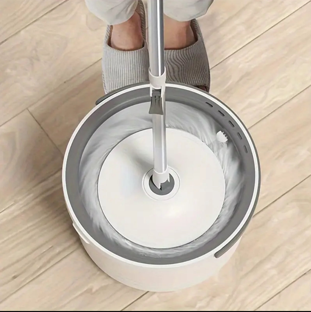 Hand-free 360degrees spin mop with bucket