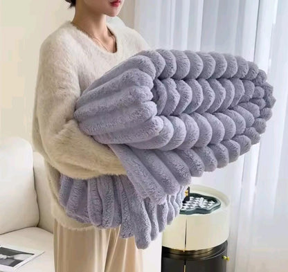 Double sided cozy throw blanket