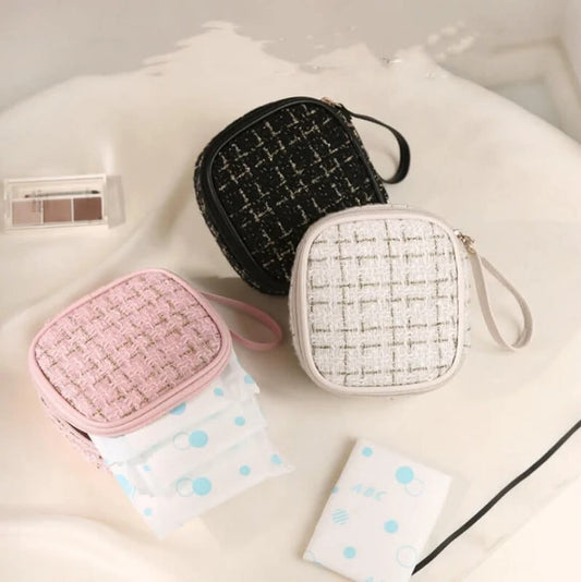 Tweed pad pouches