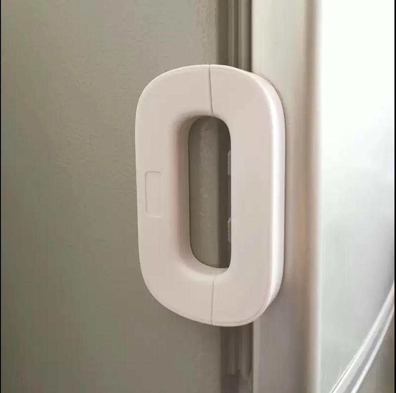 Refrigerator Door Child Safety Door Latch