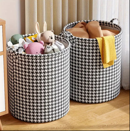 Foldable laundry baskets