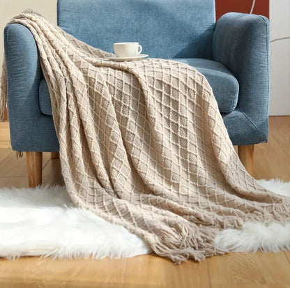 Knitted Throw Blanket With Tassel