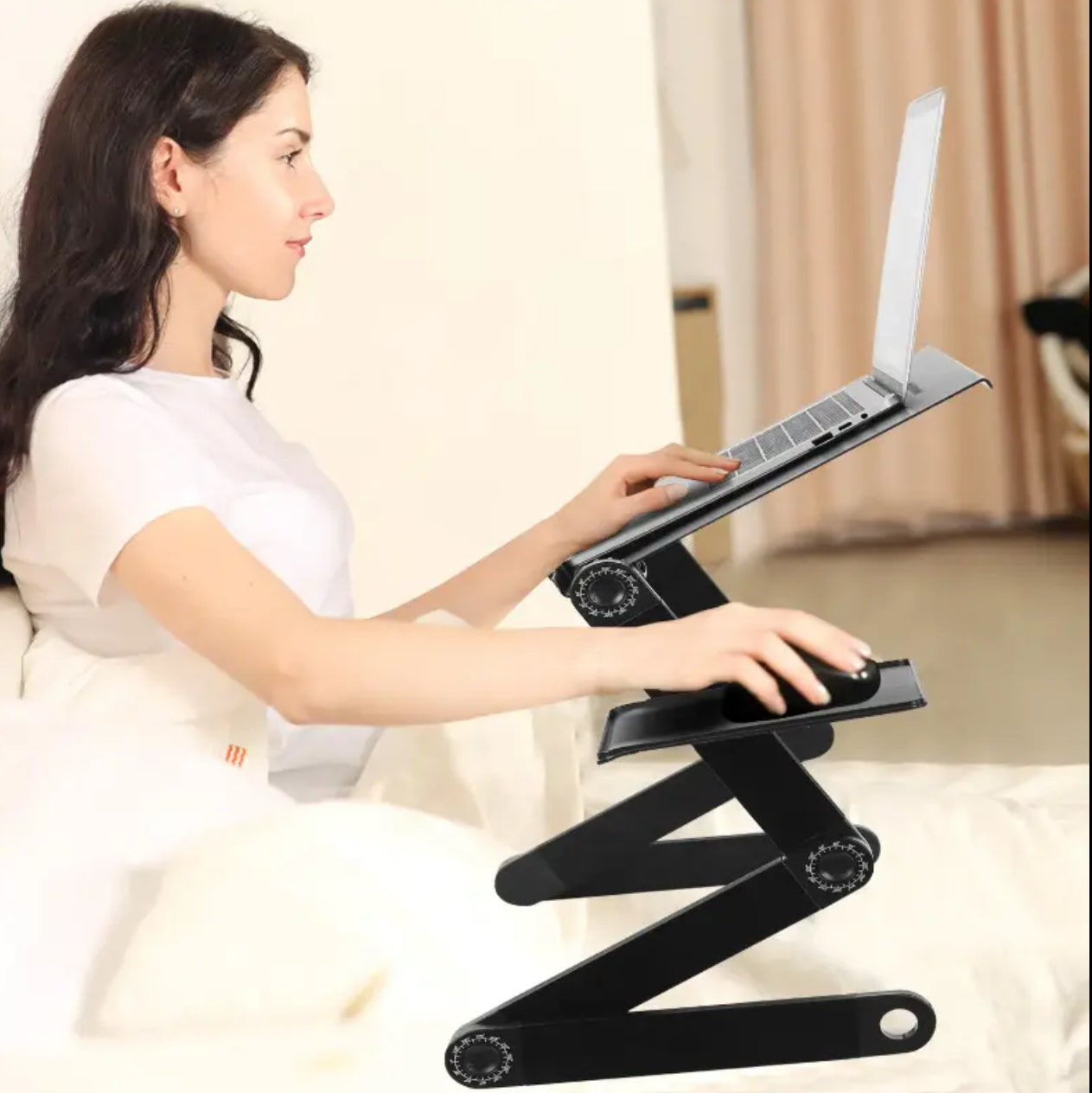 Adjustable laptop stand