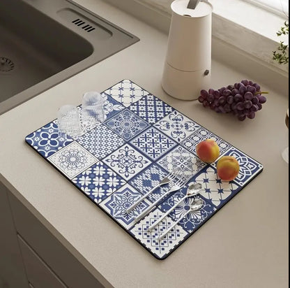 Absorbent dish drying mat