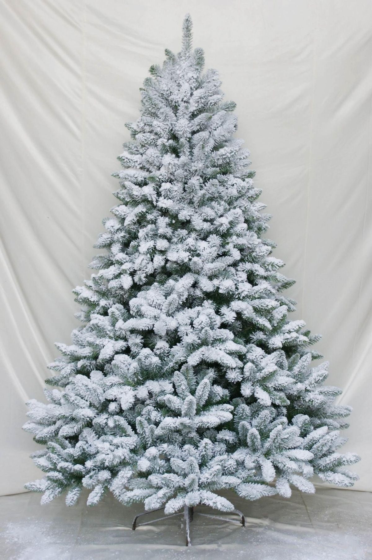 High quality Snow flocked Christmas tree