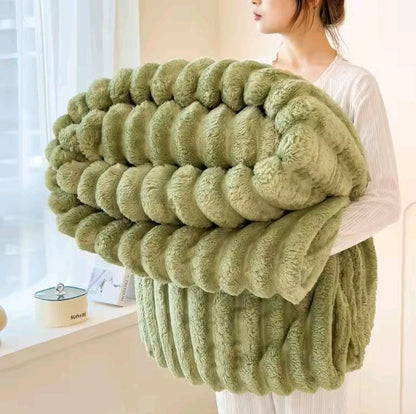 Double sided cozy throw blanket