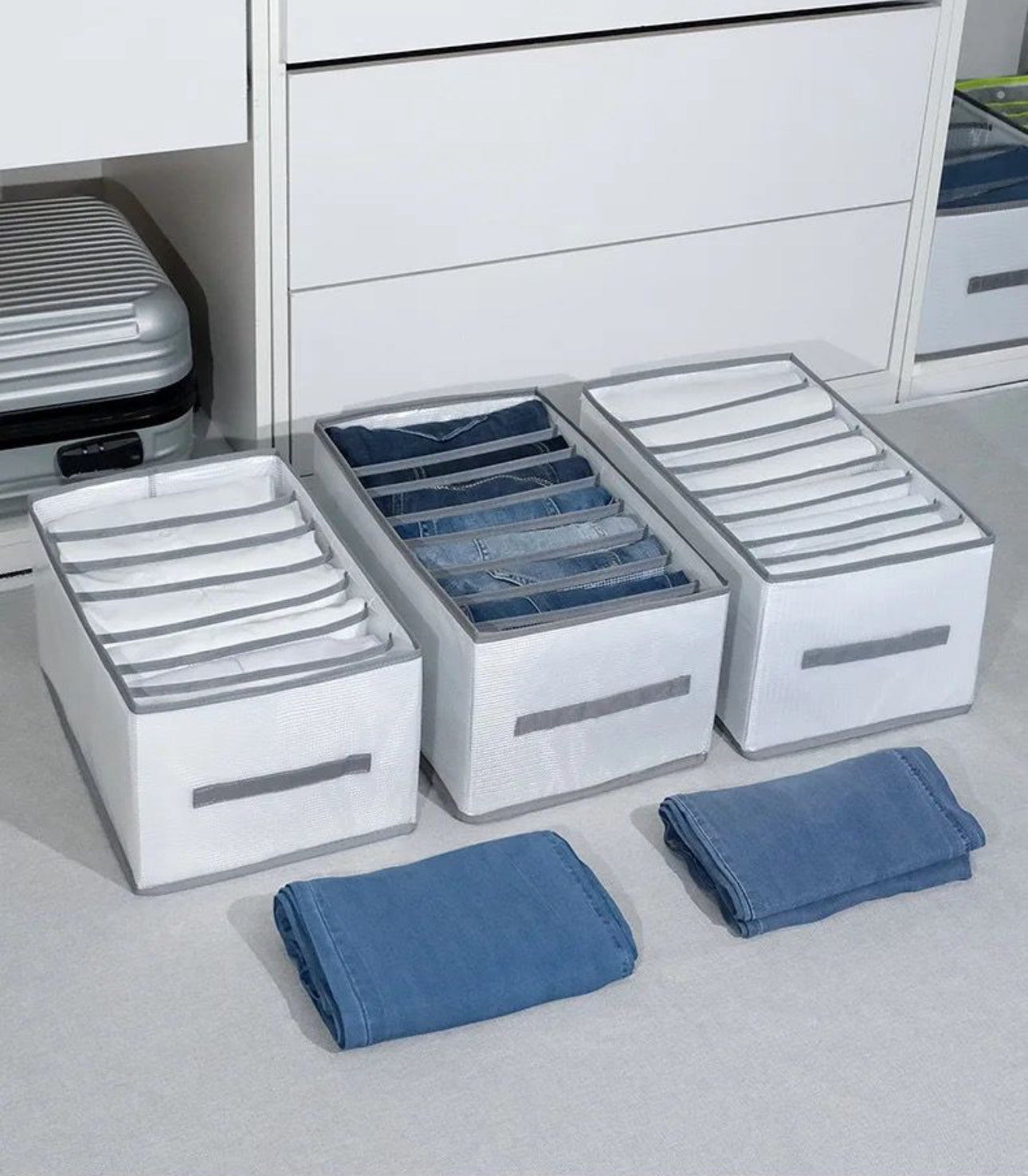 8 grid Jeans Compartment Storage Box