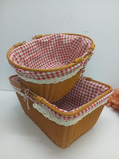 PICNIC  OUTDOOR /SHOPPING BASKET WITH CLOTH