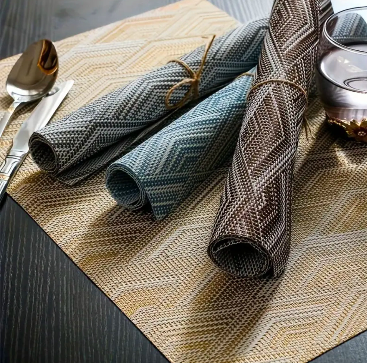 High quality Table mats 
6pcs