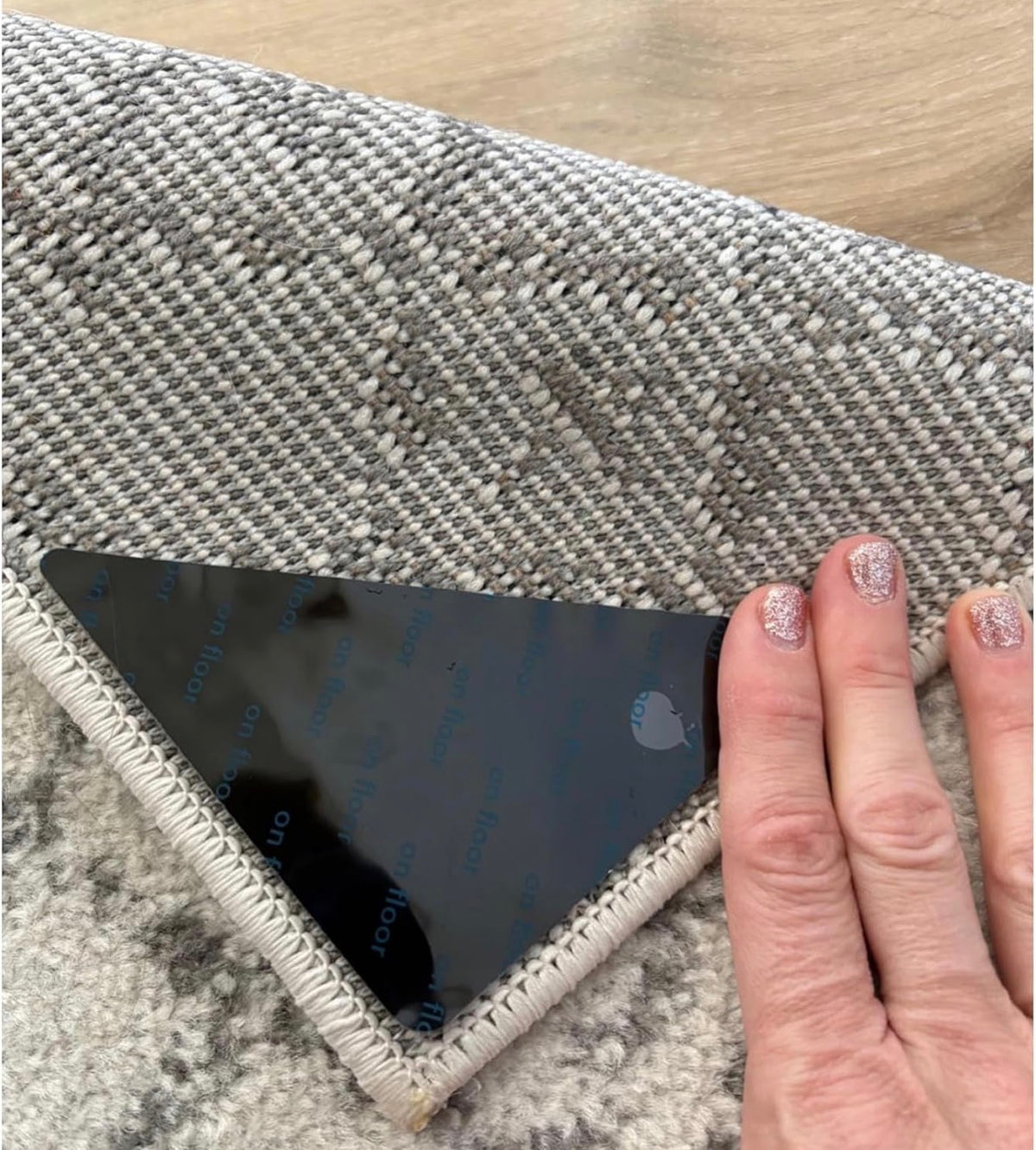 4pcs Ruggies Rug Carpet, Mat Grippers Non Slip Grip
